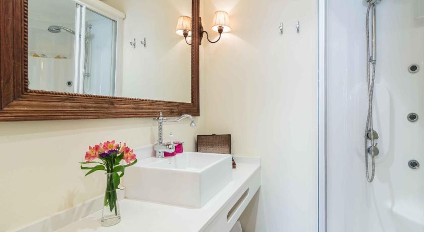 Image of Economy Double or Twin Room 11