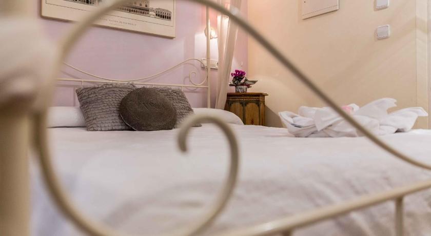 Image of Triple Room (2 Adults + 1 Child) 14