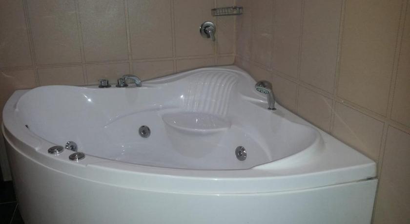 Khayal Hotel Apartments photo
