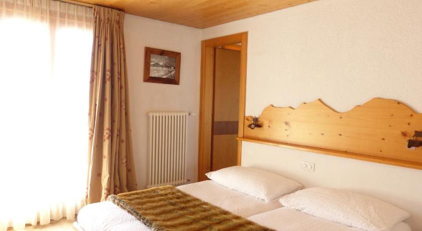 Image of Twin Room 8