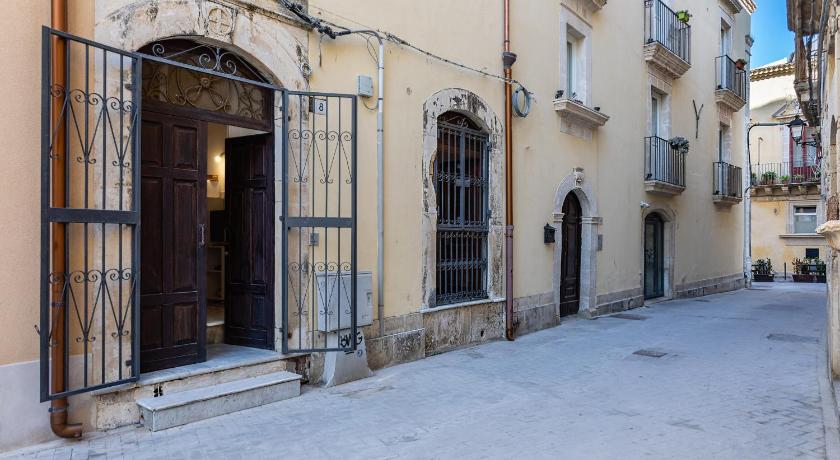 Salomone Apartments I by Wonderful Italy