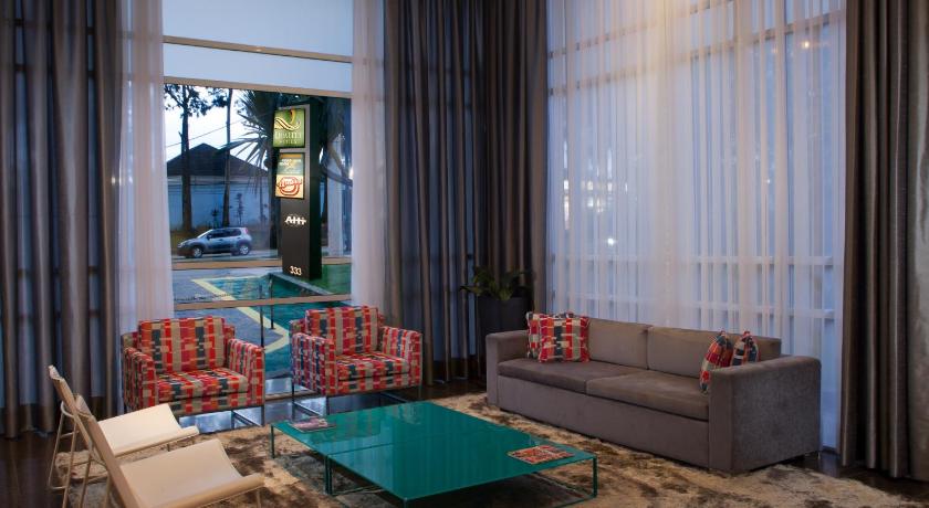 Quality Suites Alphaville photo