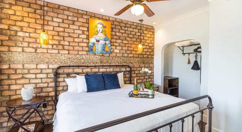 Immagine di Suite Fronte Oceano con 1 Camera da Letto (Ocean Front One-bedroom Suite) 1