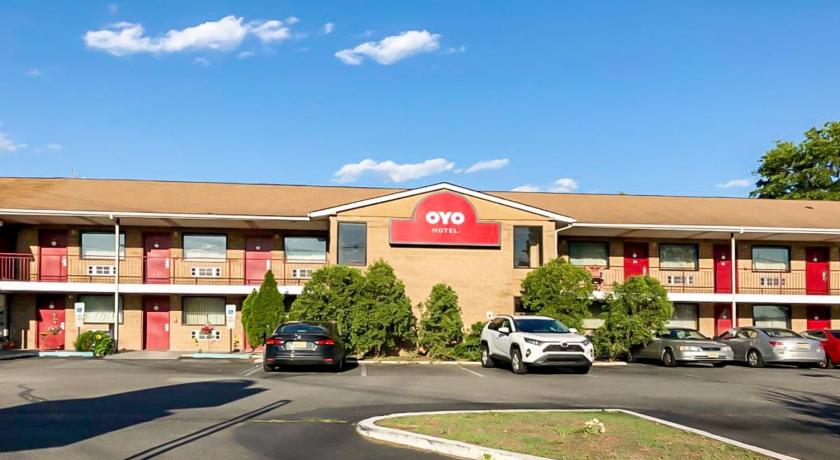 OYO Hotel Edison NJ Route 1