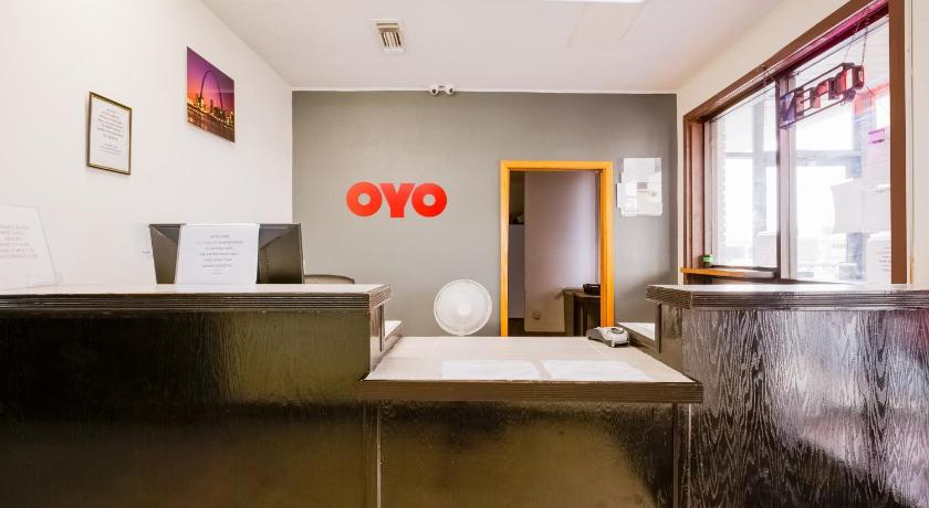 OYO Hotel St. Louis Lambert Airport