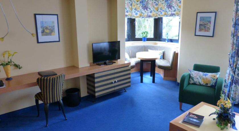 Bansdorf (Lower Saxony) Hotel Roshop 4-Star Hotel suite