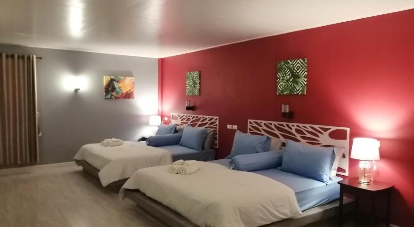 Image of Family Room 1