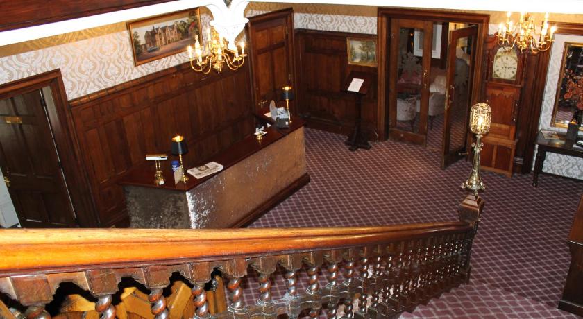 Oakwood Hall Hotel photo