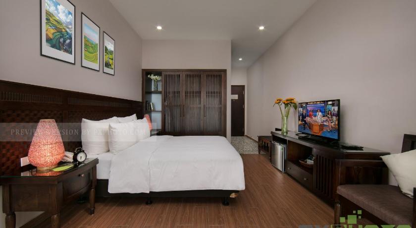 Image of Deluxe City View Room 6