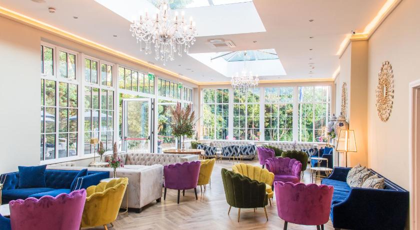 Cork's Vienna Woods Hotel & Villas