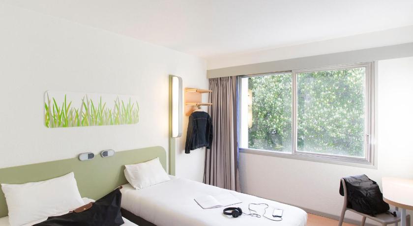 ibis budget Pau Lescar