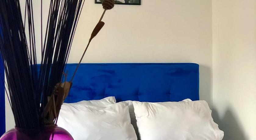 Image of Double Room with Private Bathroom 4