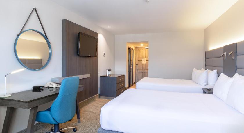 Image of 2 Double Beds Standard 3