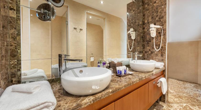 Image of 1 Bedroom Suite 2