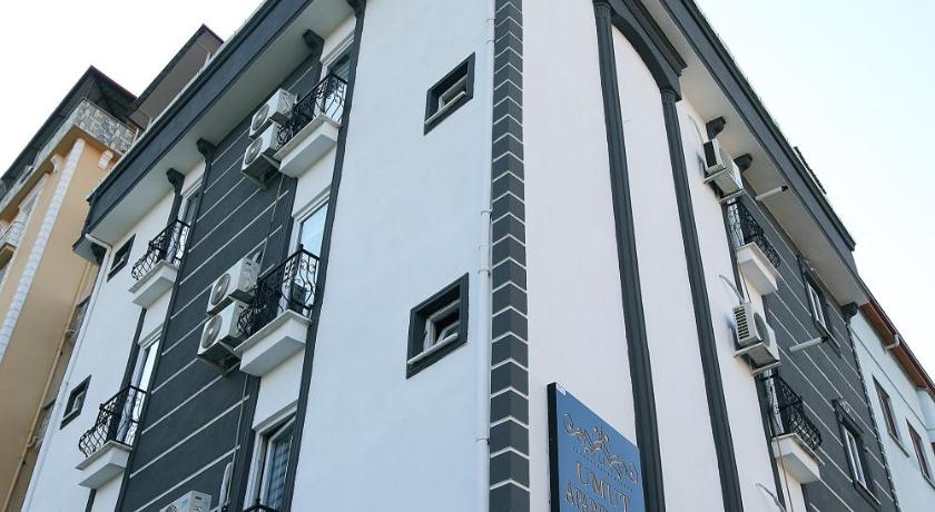 Umut Apartments