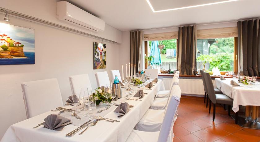 Wipfus Landgasthof Tonnes 3-Star Hotel lobby