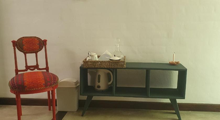 Image of Standard Twin Room with Garden View 7