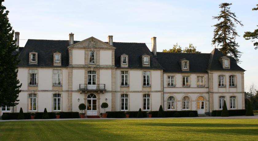 Hotel Chateau De Sully