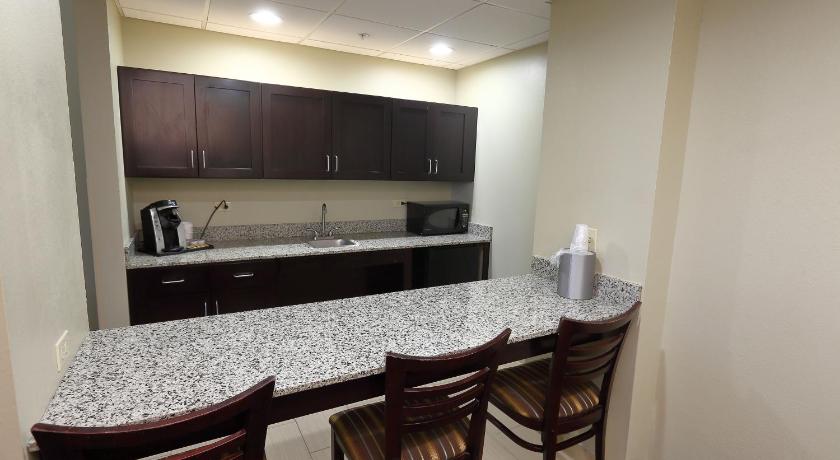 Holiday Inn Express Pittsburgh West - Greentree