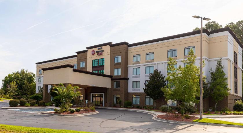 Best Western Plus North Savannah