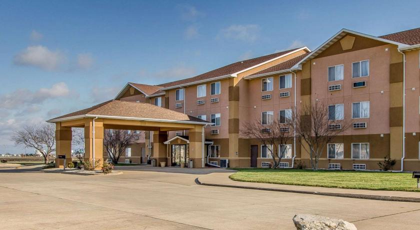 Quality Inn & Suites photo