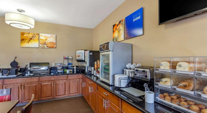 Comfort Inn Gurnee near Six Flags