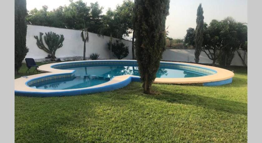 CUERNAVACA Casa completa de lujo, piscina climatizada photo