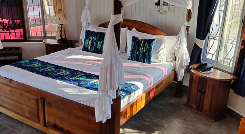 Hotel Tilapia photo