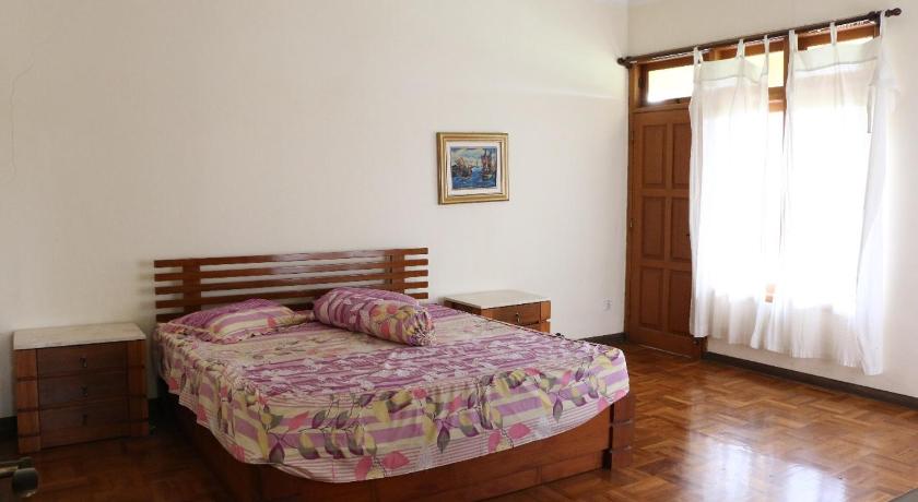 villa batu pandermanhill 4BR+swimming pool photo