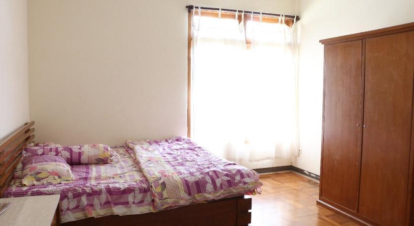 villa batu pandermanhill 4BR+swimming pool photo
