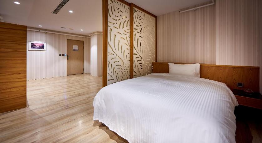 OURSEA HOTEL - image 23