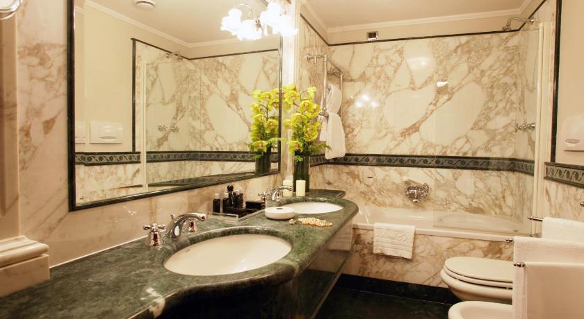 Image of Junior Suite 12