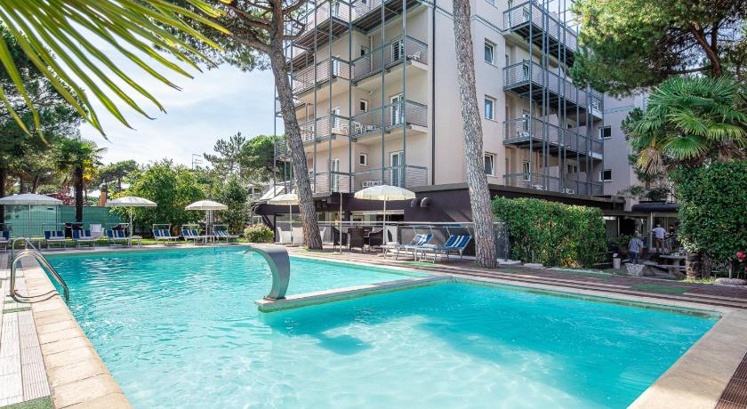 Hotel Martini — Hotel in Lignano Sabbiadoro