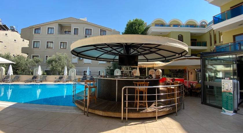 Club Karakas Apart Otel