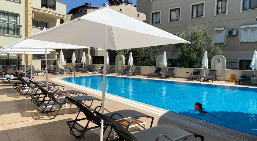 Club Karakas Apart Otel