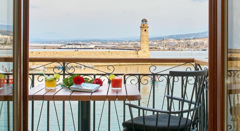 Vista Del Porto Luxury Suites photo