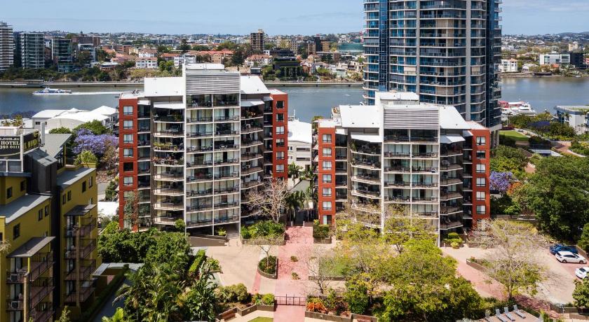 The Docks on Goodwin Apartments