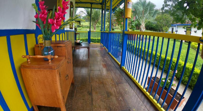 El Rancho de Salento by Prima Collection