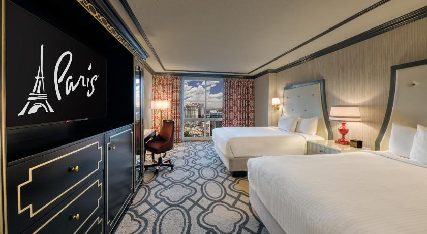 Burgundy Petite Suite, LeMans, 1 King - Picture of Paris Las Vegas