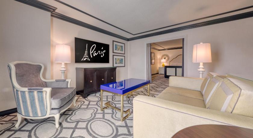 PARIS LAS VEGAS - Burgundy Executive Suite - Room Tour - 2 Queen Beds 