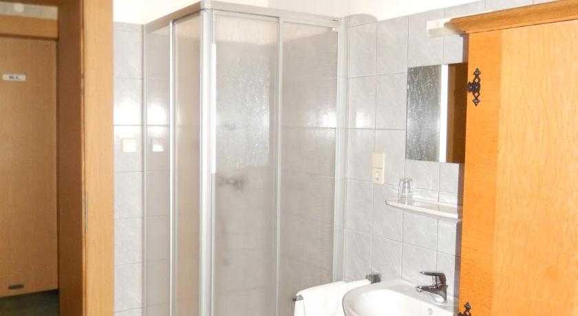 Image of Single Room with Shared Toilet 13