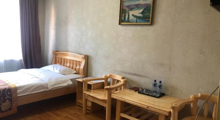 Land Hotel photo
