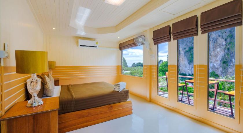 Image of Double Room with Mountain View 4