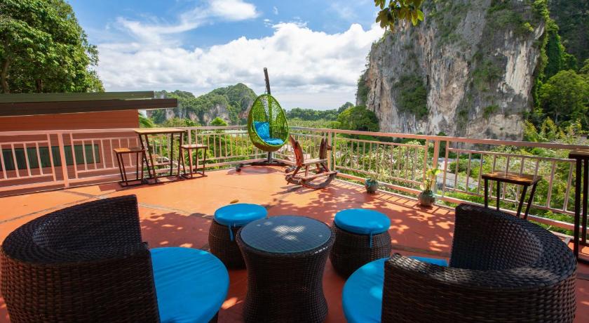 Image of Double Room with Mountain View 0