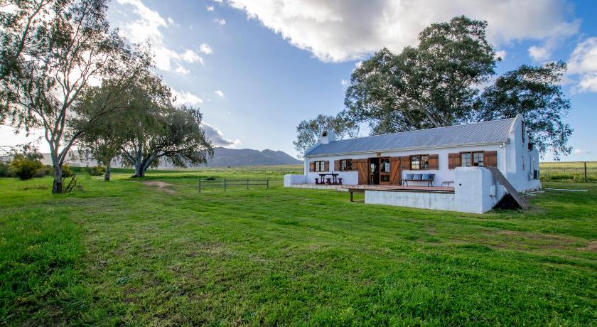 Denneboom Vineyards and Wildlife — Hotel in Paarl