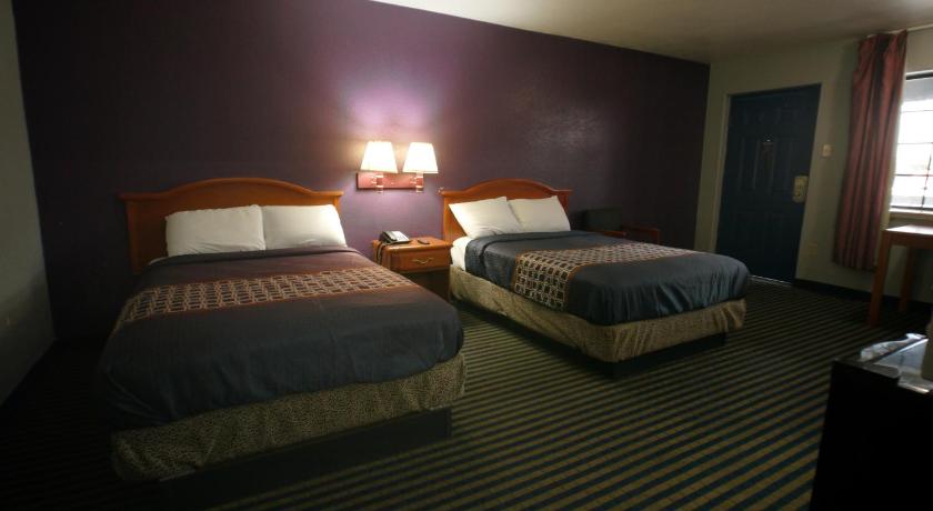 Texas Inn McAllen Airport photo