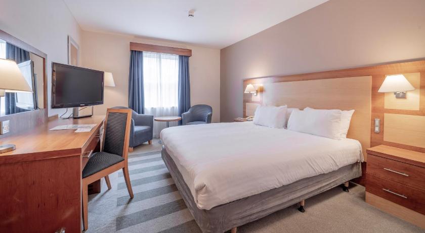 Holiday Inn Bristol Airport