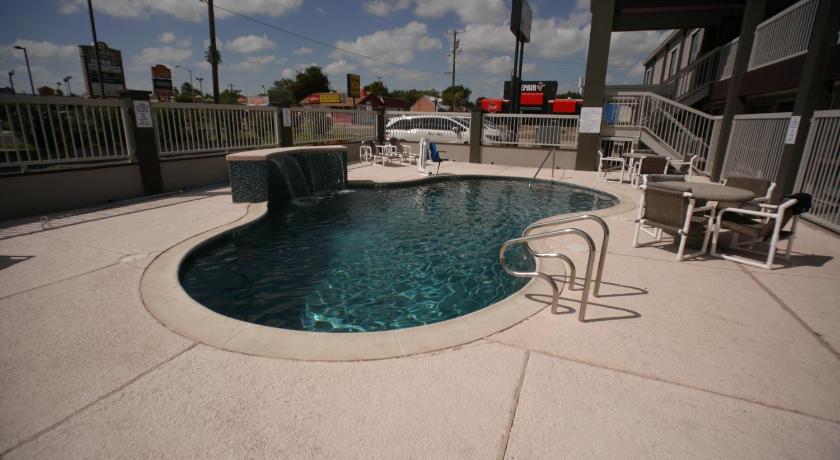 マカレン (TX) Texas Inn McAllen Airport 1つ星 宿泊施設 プール