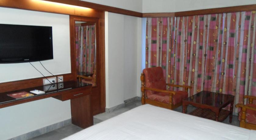 Hotel PLR Grand