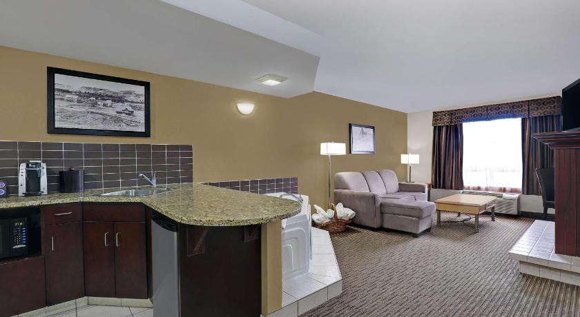 SureStay Plus Hotel by Best Western Drumheller